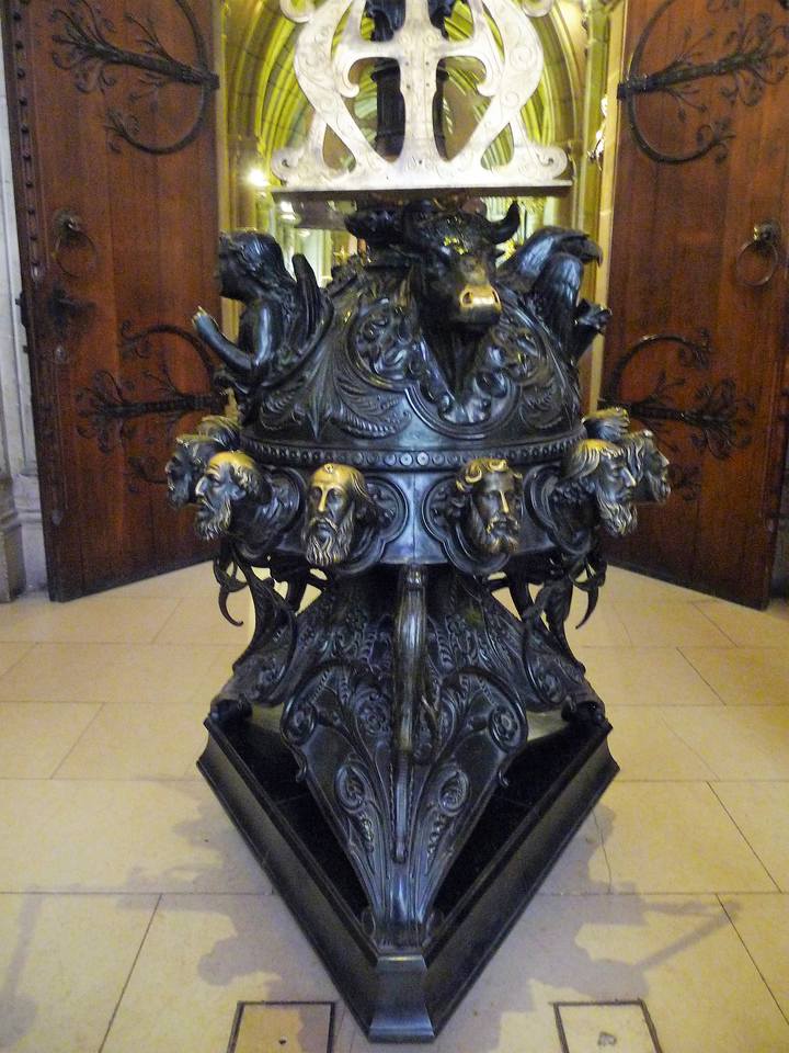 Notre Dame (9)