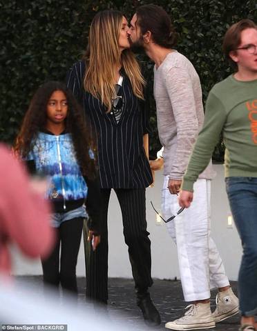 15.12.18 - Tom and Heidi Christmas shopping, LA