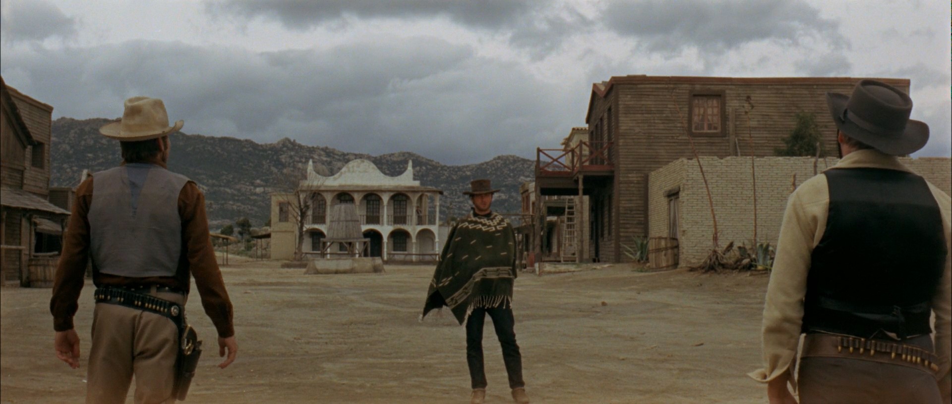 A.Fistful.of.Dollars.(1964).BluRay.1080p.x264.DTS-McFly.4xRus.mkv snapshot 00.14.06 [2018.12.15 17.18.51]