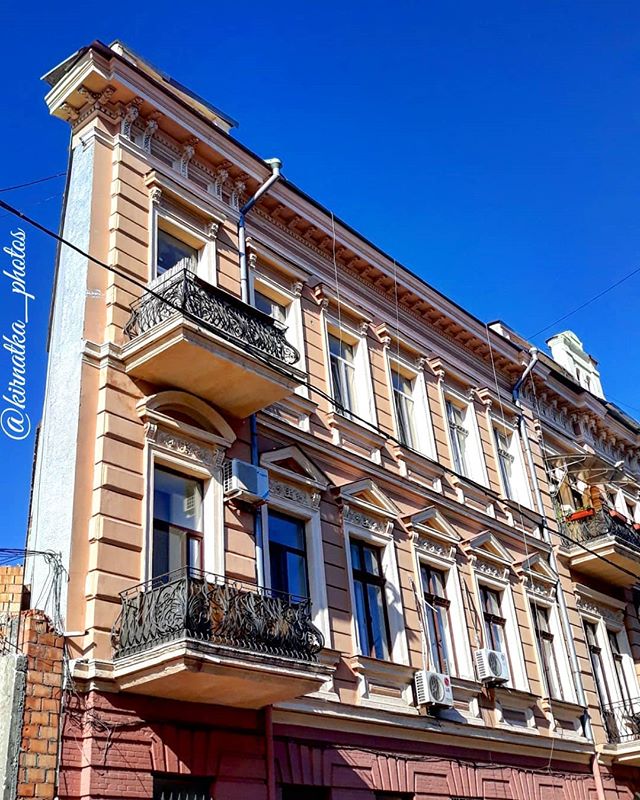 плоский дом