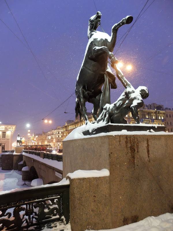 Аничков мост зимой