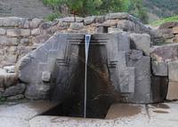 Ollantaytambo-Peru-stone-water-fountain