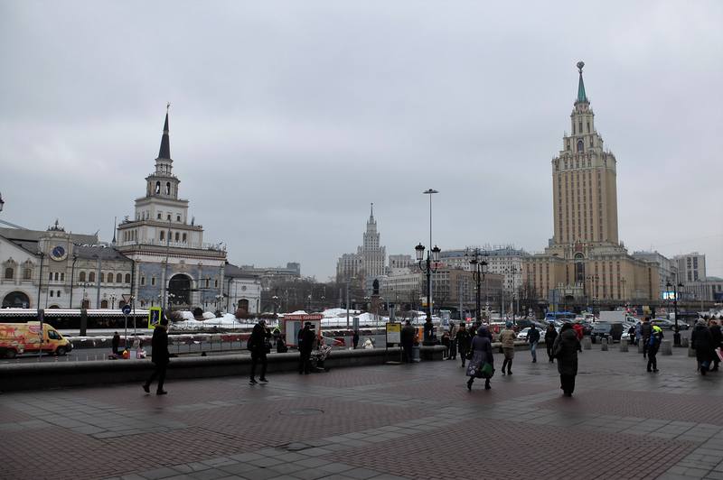 Московская площадь 3. Площадь трех вокзалов Ленинградский. Площадь 4 вокзалов в Москве. Площадь трёх вокзалов в Москве Ленинградский вокзал. Район трех вокзалов в Москве.