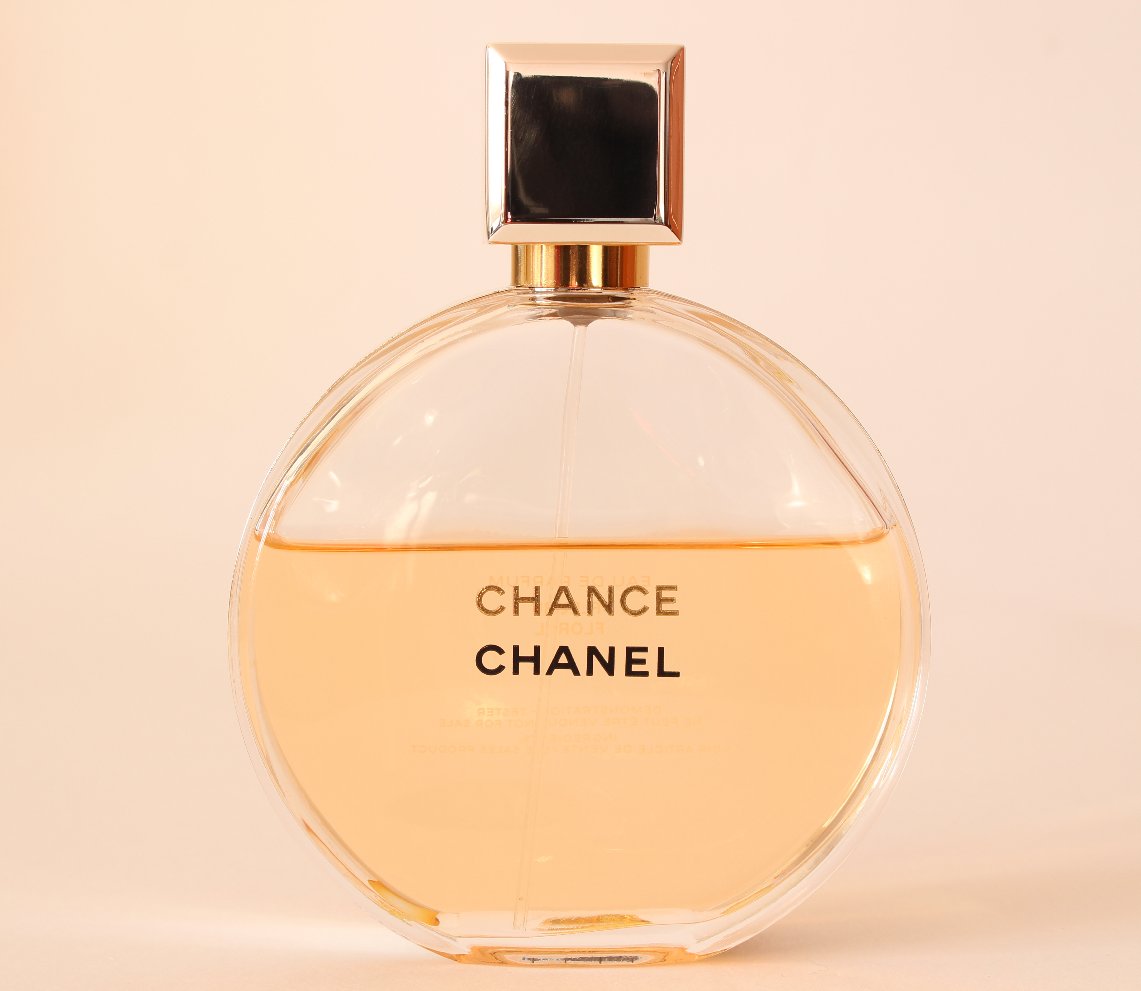 Chanel chance описание. Духи Chanel chance. Коко Шанель шанс духи. Chanel chance 5. Шанель шанс духи женские.