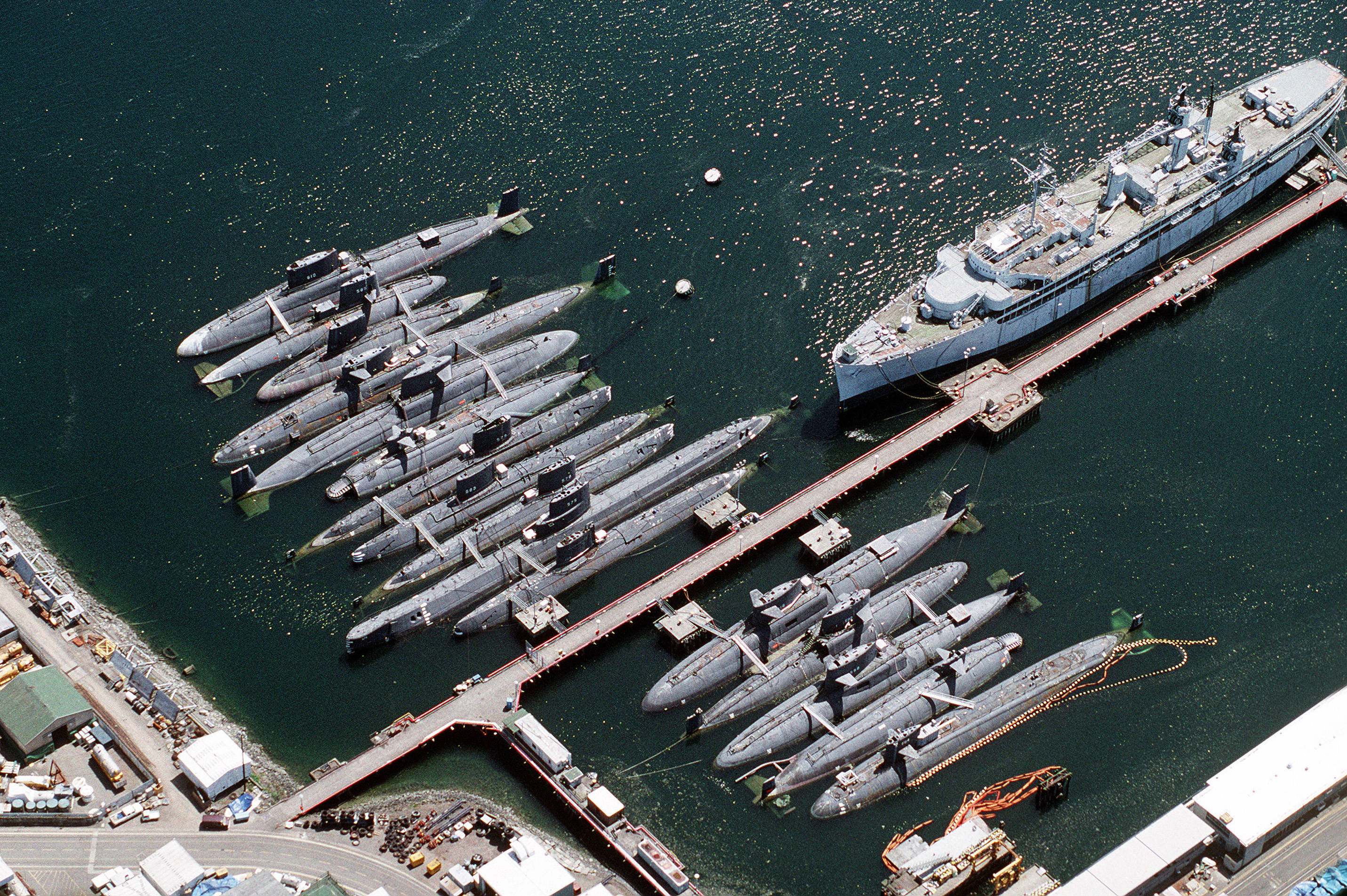 USS Sperry (AS-12) and retired submarines at Puget Sound 1993