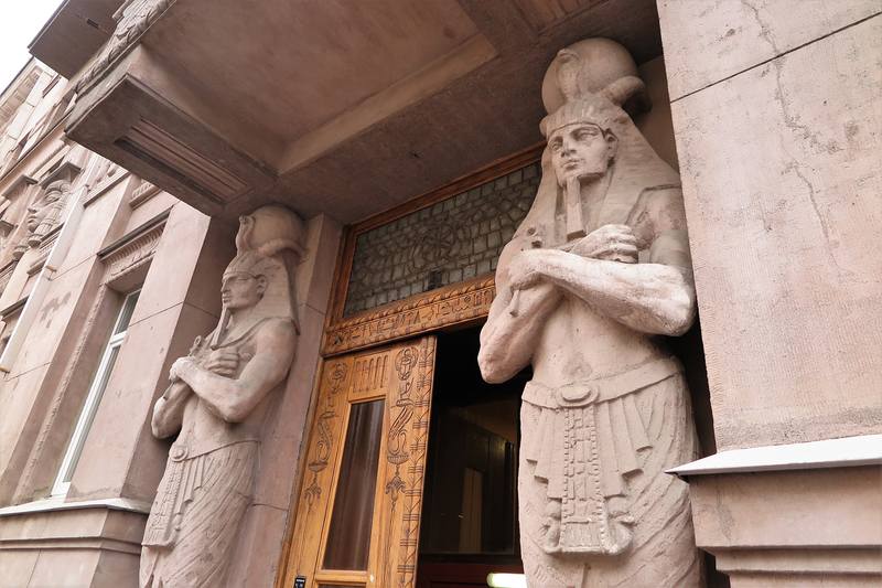 Египетский дом в Петербурге стоят, небом, которые, египетском, стиле, фараонов, наказал, следить, постройки, спокойный, сохранить, жителей, городе, мечтает, вечной, любви, нужно, легенда, Египетского, Таков