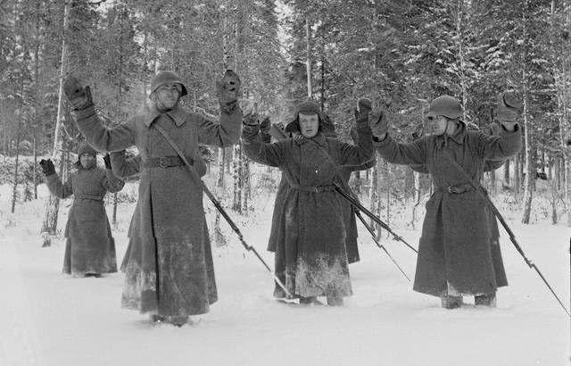 Советские военнопленные. Лагерь в Карвии