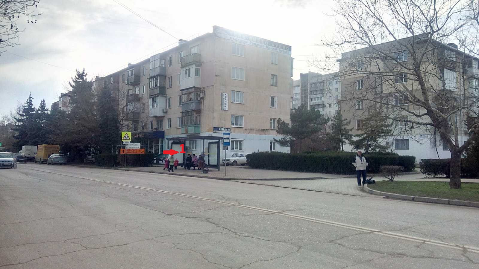 пр. Победы ост Сквер маршала Соколова в центр сторона 1