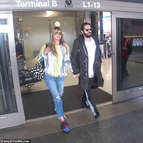 26.03.19 - Tom and Heidi at the airport LAX