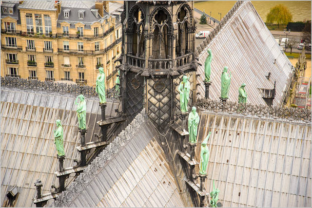 Проект реконструкции шпиля собора парижской богоматери. Крыша нотр дама. Фотографии крыш нотр дам. Крыша нотердам де пари. Шпиль собора парижской богоматери.