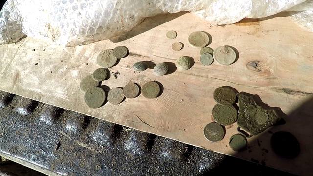 Кадр 4 поле серебро (00-14-43)