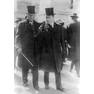 Джон Рокфеллер с сыном в 1915 году.