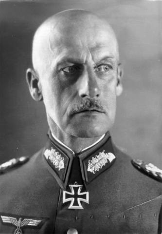 1cгенерал-фельдмаршала Вильгельма Йозефа Франца риттера фон Лееба (Wilhelm Josef Franz Ritter von Leeb, 1876 — 1956)