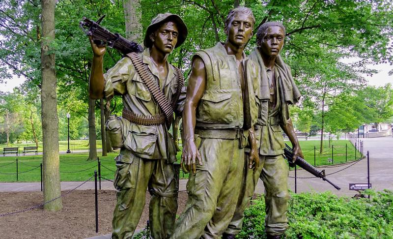 Три солдата фото