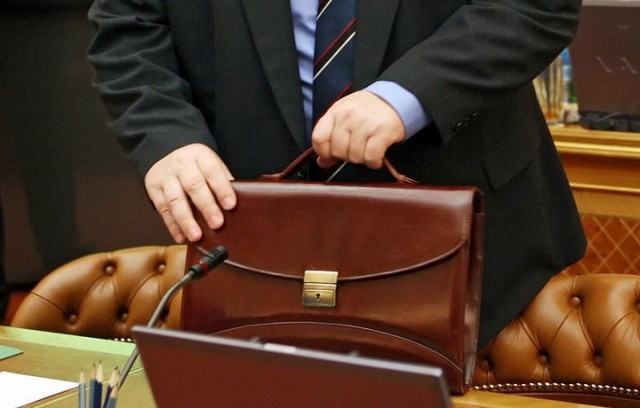 korrespondent uz 0491 Oâzbekistonda vazirlar va hokimlar korrupsiyaga oid huquqbuzarliklar takroran