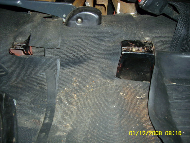 Замена сидений - 2 -2-Родной крепеж (на тоннеле)
