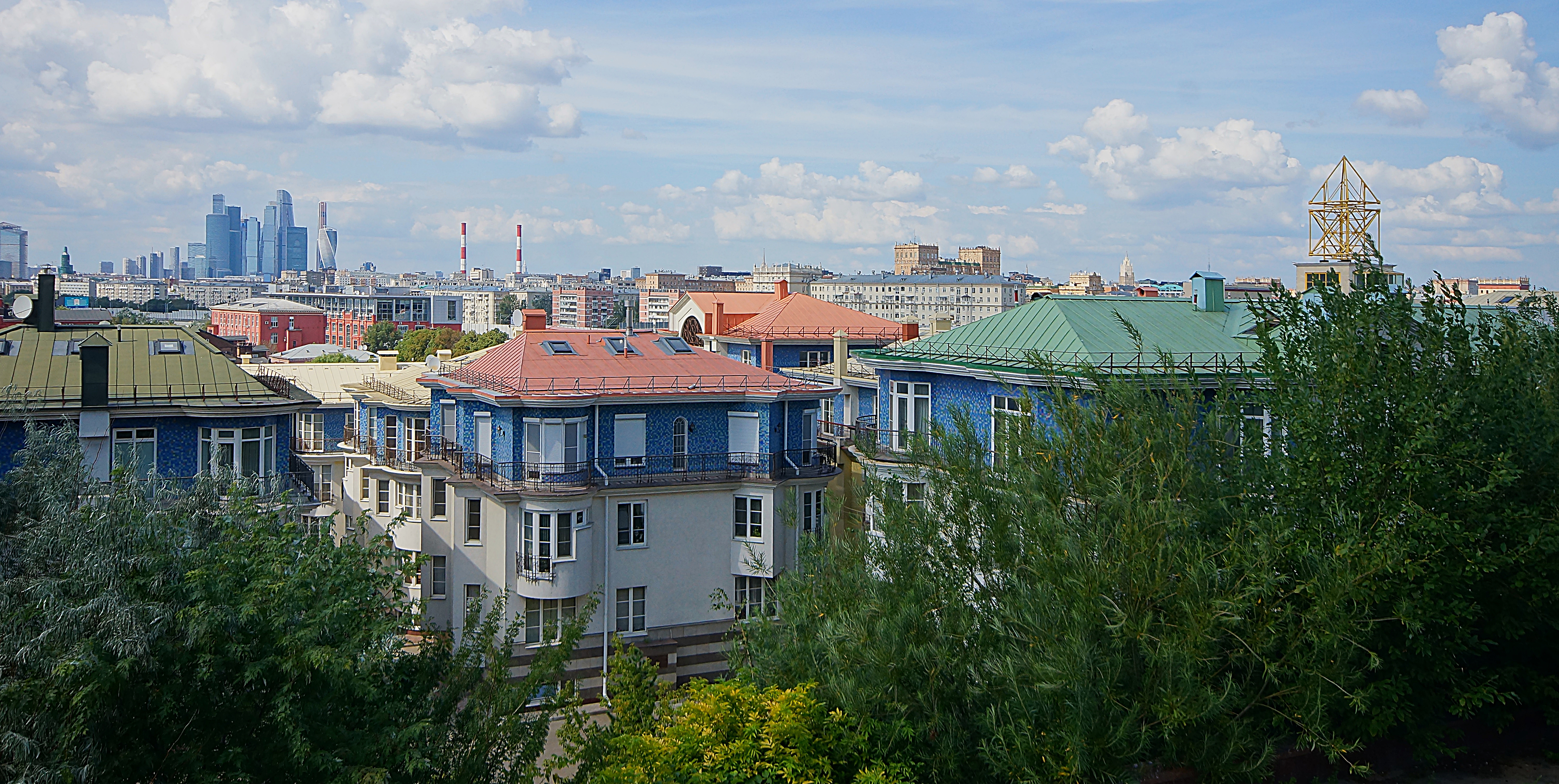 Вид со смотровой площадки у здания Президиума АН. Фото Морошкина В.В.