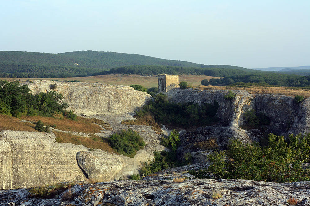 Эски кермен холмовка. Эски Кермен озеро. Озеро Эски Кермен в Крыму. Эски-Кермен Севастопольская ул 70 село Холмовка меню. Холмовка Севастополь.