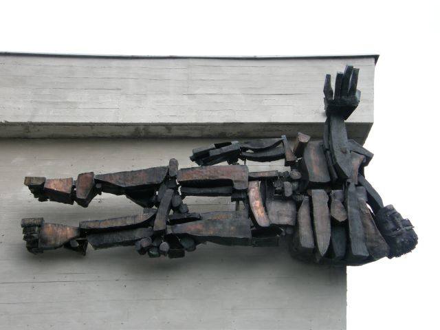 27532886_m.jpg