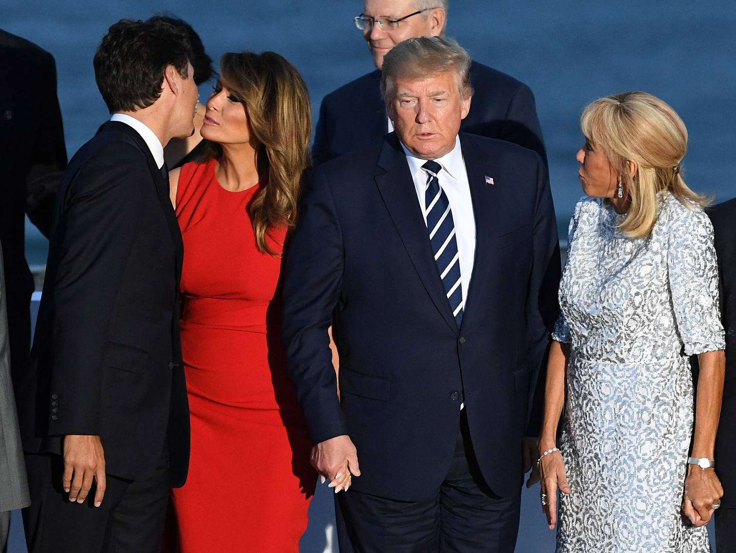 Супруга президента США Мелания Трамп поцеловала канадского премьер-министра Джастина Трюдо