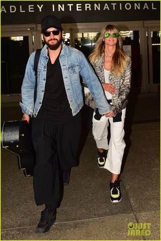 11.09.19 - Tom and Heidi at LAX airport, LA