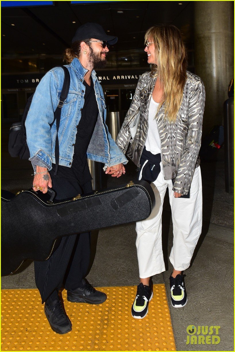 11.09.19 - Tom and Heidi at LAX airport, LA