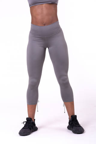 Gemischtrassiger Taetowierte Leggings Ficksahne
