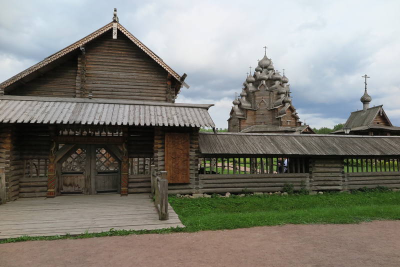 Деревянная Церковь возле метро Свиблово