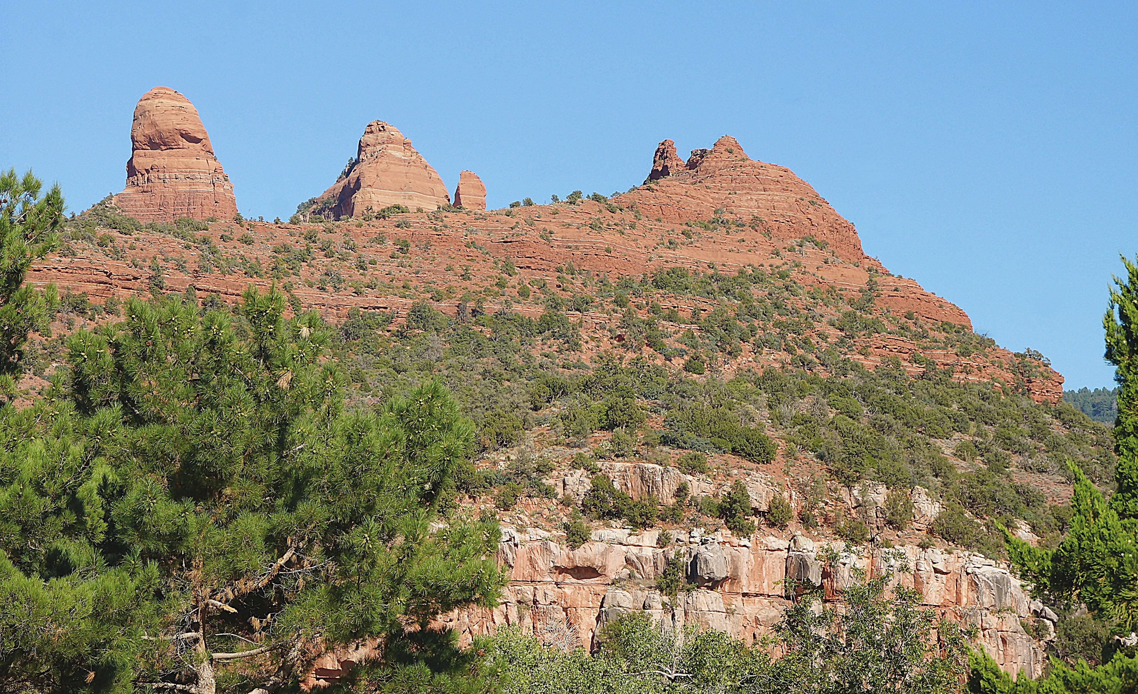 Скалы возле г. Седоны в Аризоне. Фото Морошкина В.В.