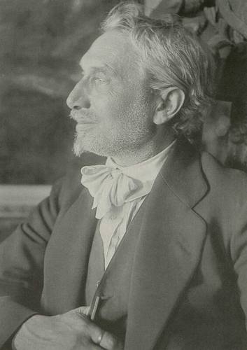 28602429_m.jpg