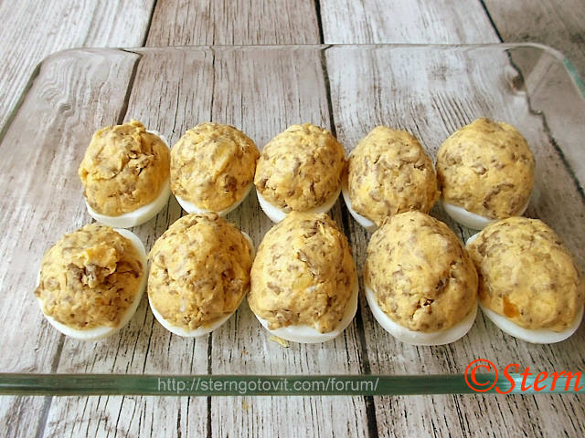 Яйца фаршированные мясным фаршем