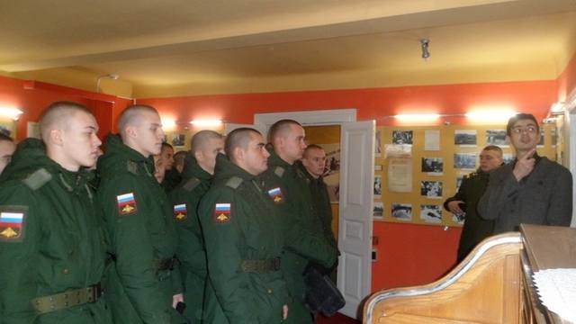 29195002_m.jpg