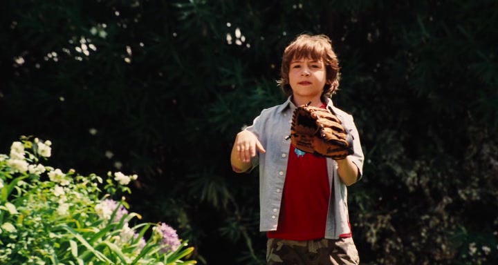 Zatura.2005.BDRip.JRG 0040