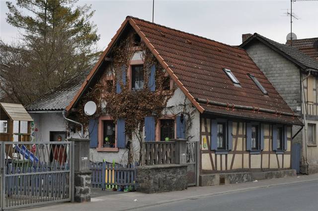 30813439.jpg