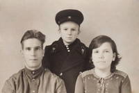 папа 2330х1564