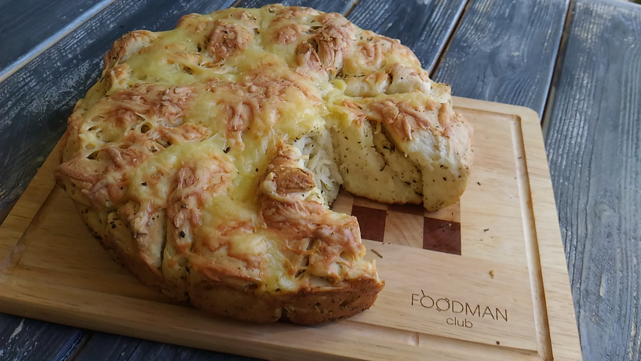 Чесночный хлеб с прованскими травами