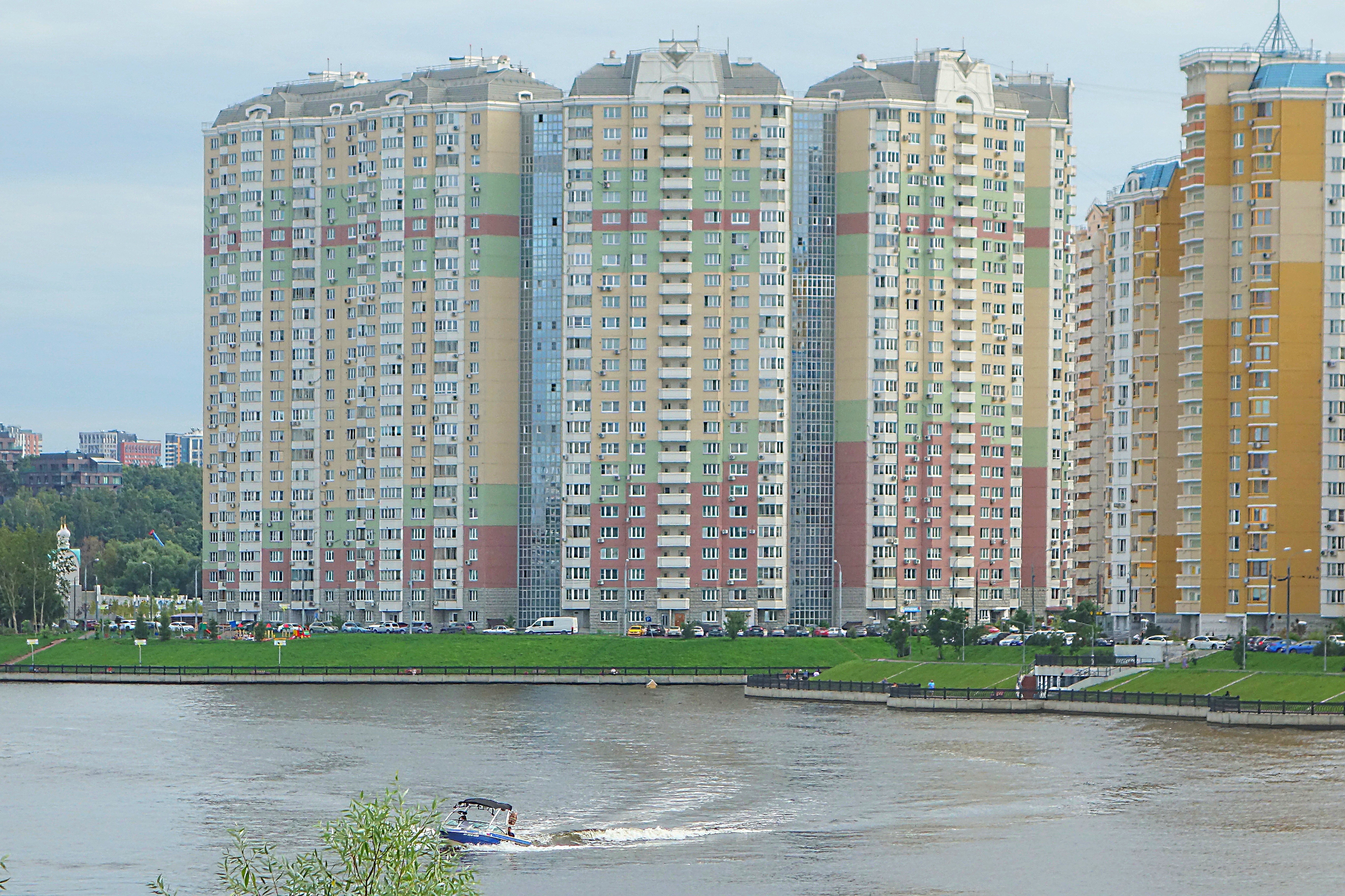 Дома Прибрежного р-на Красногорска. Фото Морошкина В.В.