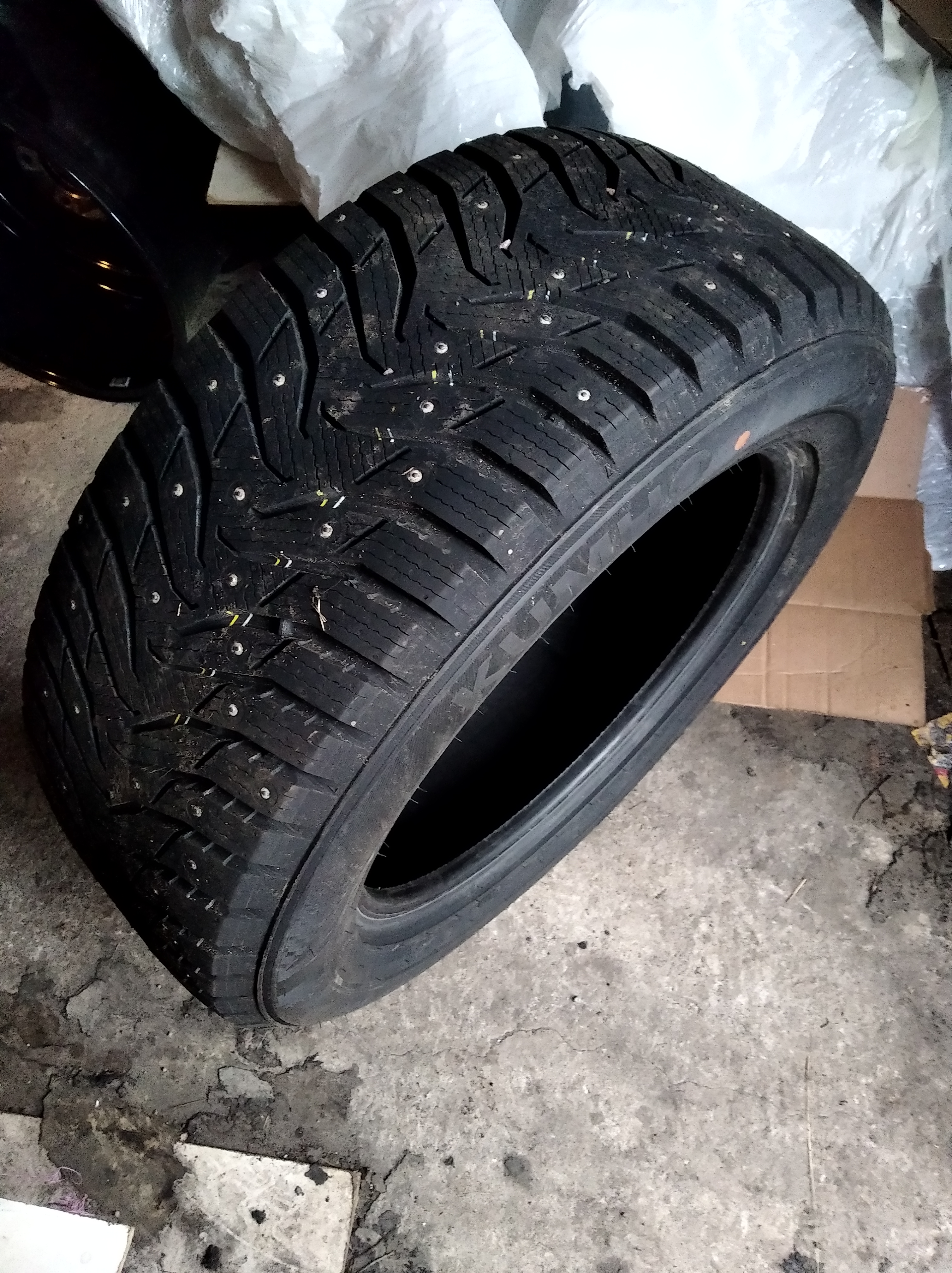 Зимние шины 255. Кумхо ws31. Kumho WINTERCRAFT SUV ws31. Kumho WINTERCRAFT SUV Ice ws31 255/55 r18. WINTERCRAFT SUV Ice ws31.