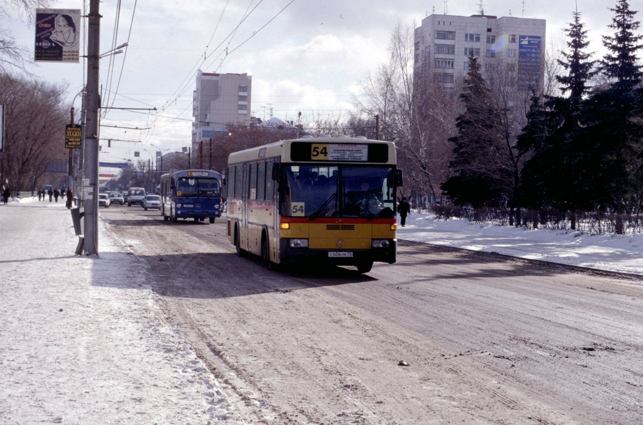 Тюменский транспорт. Тюмень 2005 год. Автобус Тюмень зима. Тюмень 2005 год фото. Маршрутка зимой Тюмень.