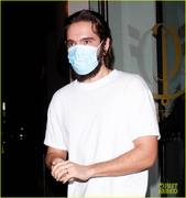 tom-kaulitz-out-at-catch-02