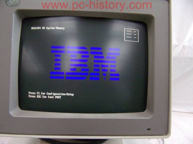 IBM PC 330-P75 ekran