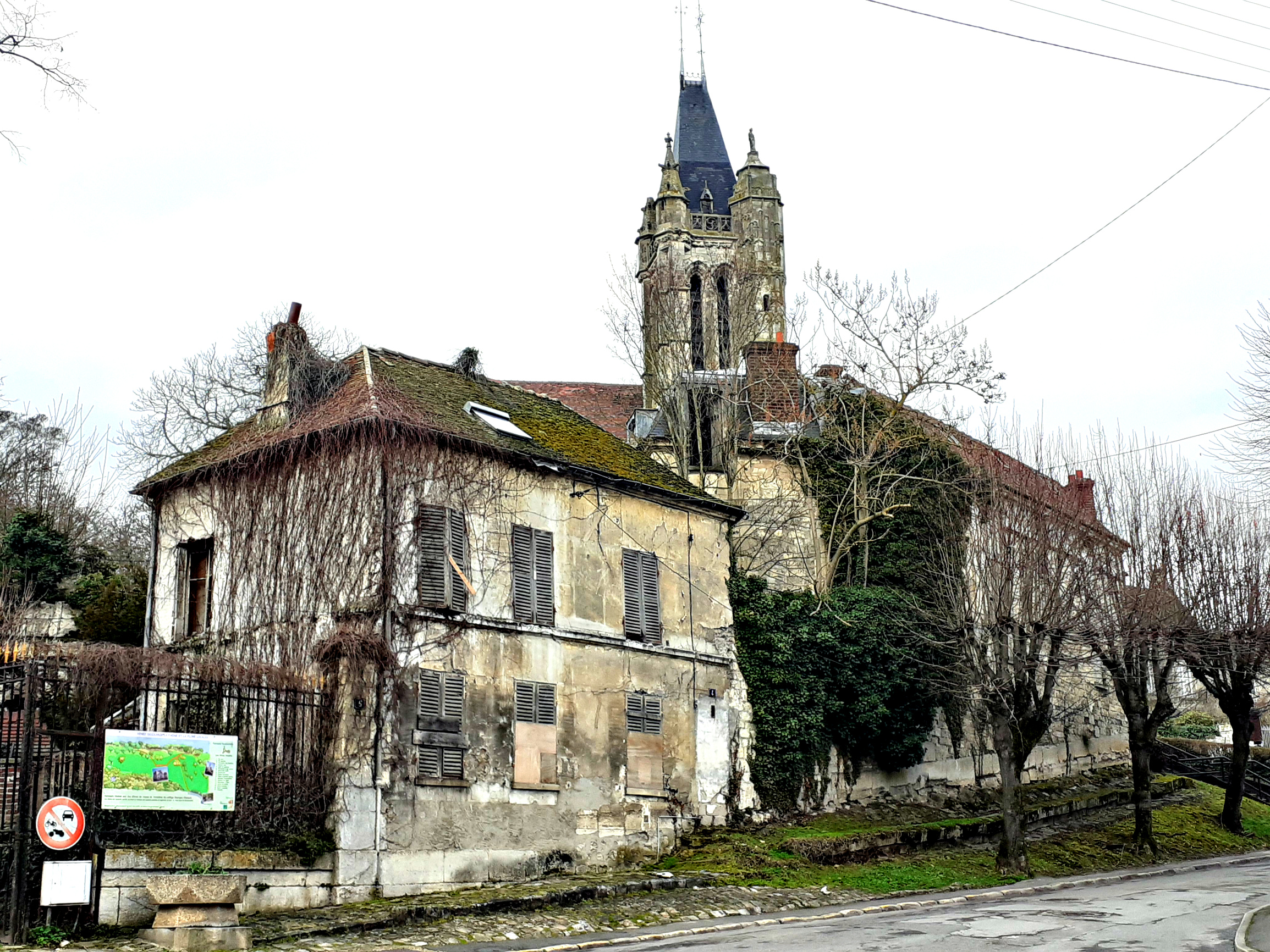 Гуссенвиль - город-призрак под Парижем. Le Vieux Pays de Goussainville.