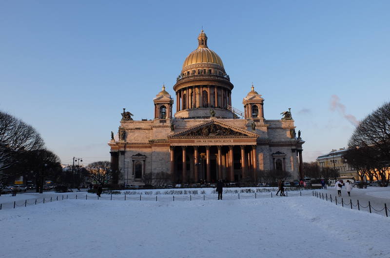 Исакиевский собор зима