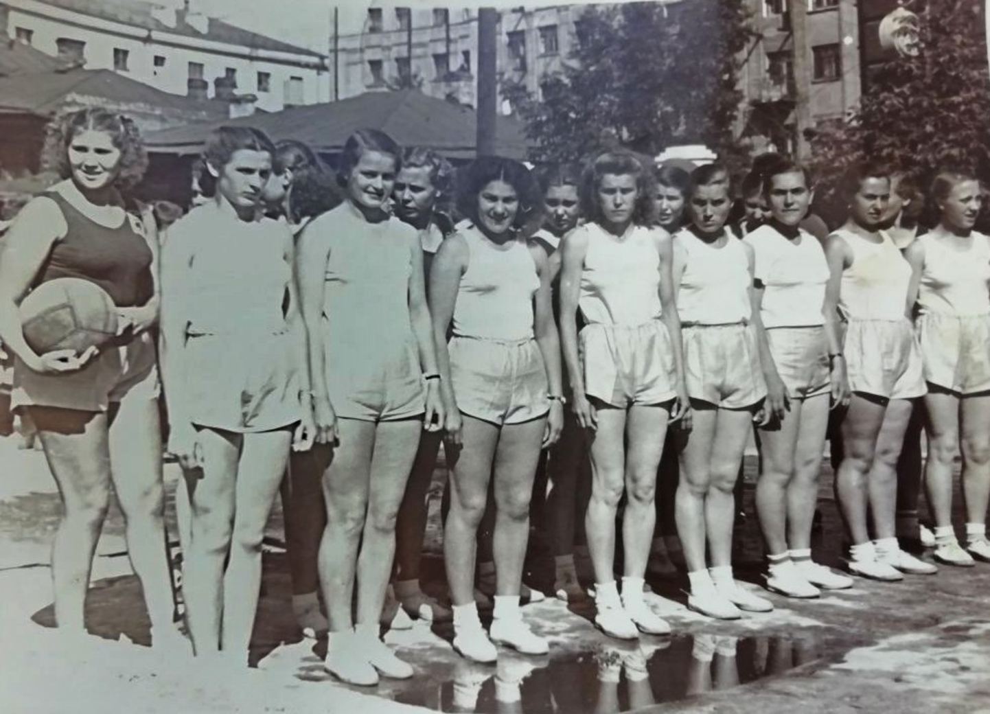 1954 год