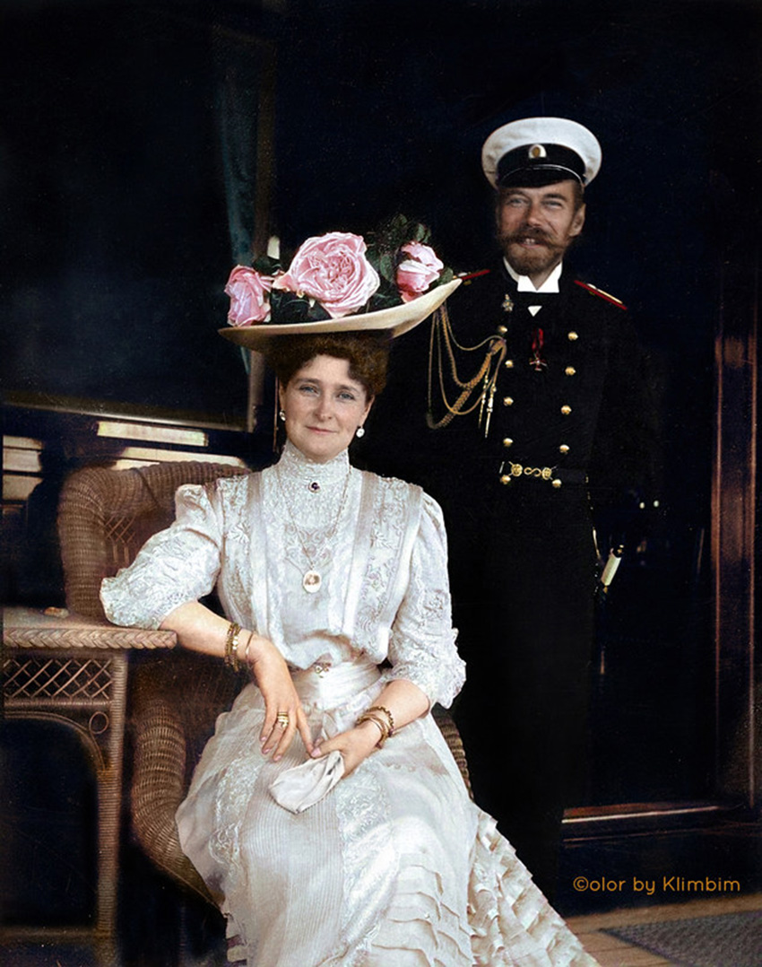 (4) Александра Федоровна и Николай II.