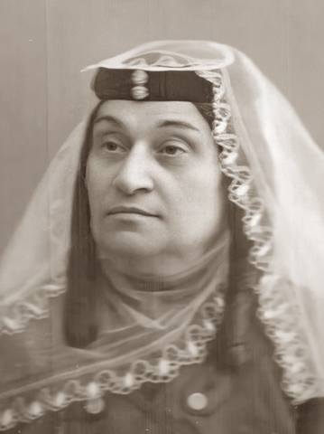 34030246_m.jpg