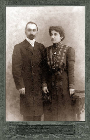 34030530_m.jpg