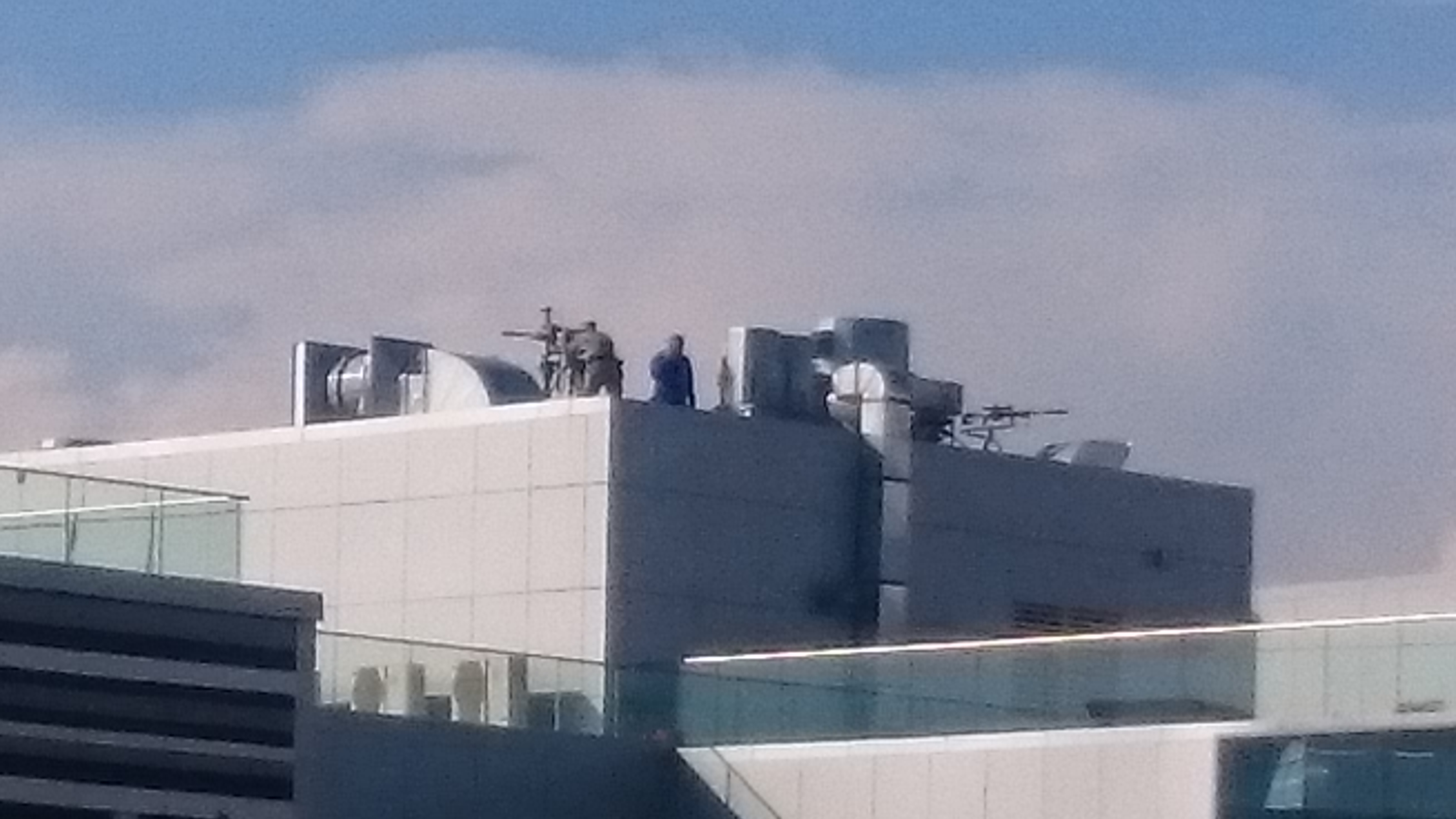снайперы на крыше