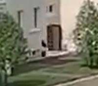 landing behind border