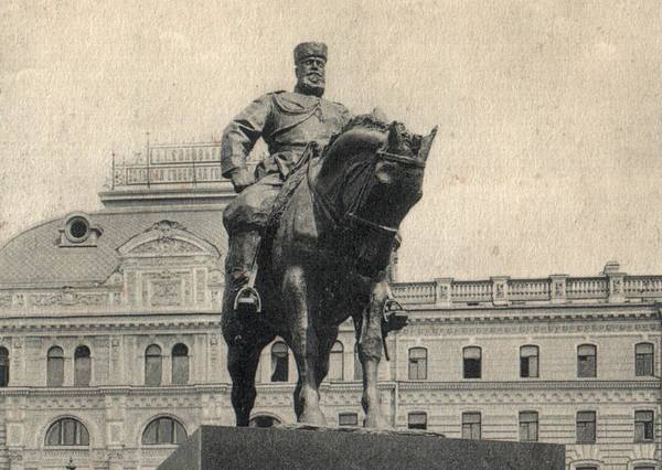 памятник, Петербург